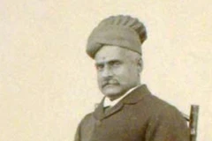 Danh họa Ấn Độ thế kỷ XIX Raja Ravi Varma.