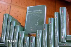 Bộ sách của Tổng Tư lệnh Fidel Castro Ruz tại buổi lễ. (Ảnh: Văn Điệp/TTXVN)