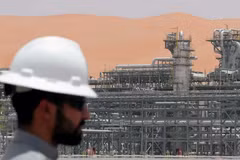 Cơ sở khí tự nhiên hóa lỏng tại mỏ dầu Shaybah của Aramco, Arab Saudi. (Ảnh Reuters).