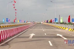 Cầu Phong Châu hàn gắn vết thương và nhen lên niềm tin, hạnh phúc