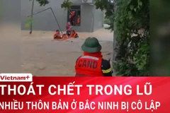 Gia đình 5 người ở Bắc Ninh được giải cứu trong cơn lũ dữ 