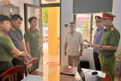 Cơ quan chức năng thi hành lệnh khởi tố và tạm giam 4 tháng đối với bị can Nguyễn Anh Duy. (Ảnh: Báo Gia Lai)