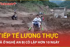 Tiếp tế lương thực bằng đường thủy cho xã bị cô lập ở Nghệ An 