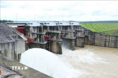 Đập thủy điện của nhà máy thủy điện Buôn Kuốp điều tiết nguồn nước. (Ảnh: Anh Dũng/TTXVN)