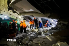 Hiện trường vụ sập nhà cầu nguyện tại trường học ở Sidoarjo, Đông Java, Indonesia, ngày 30/9/2025. (Ảnh: THX/TTXVN)