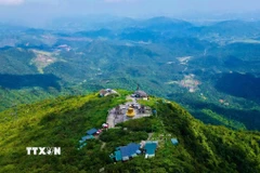 Dãy núi thiêng Yên Tử. (Ảnh: Thanh Vân/TTXVN)