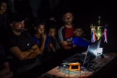Người dân Gaza dựng lều tạm xem World Cup 2026 gây xúc động toàn cầu 