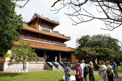 Hiển Lâm Các trong Hoàng Thành Huế là điểm đến tham quan thu hút du khách. (Ảnh: Nguyên Lý/TTXVN)