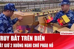 Cảnh sát biển Việt Nam bắt vụ nghi chở pháo nổ số lượng lớn