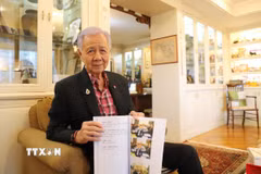 Phó Giáo sư, Tiến sỹ Anatchai Rattakul luôn trân trọng những ngày được tháp tùng cha trong nhiều chuyến thăm Việt Nam. (Ảnh: Đỗ Sinh/TTXVN)