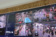 Trung tâm điều khiển giao thông (Công an thành phố Hà Nội) giữ vai trò "bộ não" chỉ huy trong công tác điều hành, điều tiết giao thông thông suốt phục vụ Đại hội XIV của Đảng. (Ảnh: TTXVN phát).