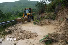 Hiện trường vụ lở đất tại tỉnh Chiết Giang, Trung Quốc, ngày 12/7/2026. (Ảnh: THX/TTXVN phát)