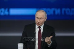 Tổng thống Nga Vladimir Putin phát biểu trong cuộc họp báo tại Moskva. (Ảnh: THX/TTXVN)