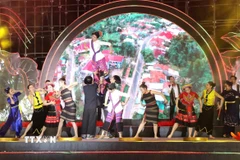 Trang phục đa sắc màu của các dân tộc thiểu số tại huyện Sông Hinh (tỉnh Phú Yên cũ). (Ảnh: Tường Quân/TTXVN)