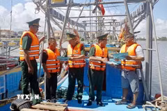 Công tác tuyên truyền luôn được Đồn Biên phòng Lý Hòa xác định là giải pháp quan trọng nhằm phòng ngừa vi phạm ngay từ gốc. (Ảnh: Võ Dung/TTXVN)