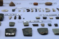 Những hiện vật tiêu biểu được khai quật năm 2025 tại di tích khảo cổ Mán Bạc, xã Đồng Thái, tỉnh Ninh Bình. (Ảnh: Thùy Dung/TTXVN)