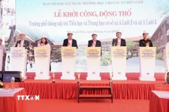 Nghi thức khởi công Trường Phổ thông nội trú liên cấp Tiểu học và Trung học cơ sở tại xã A Lưới 2, A Lưới 5. (Ảnh: Văn Dũng/TTXVN)