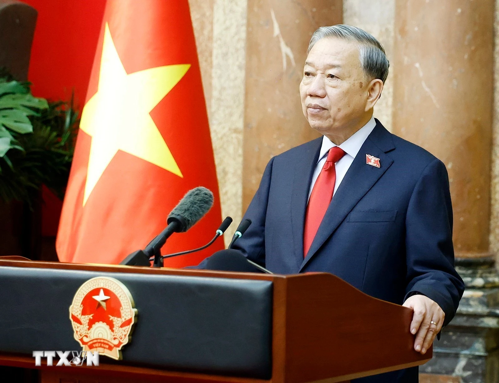 Tổng Bí thư, Chủ tịch nước chủ trì hội nghị công bố quyết định đối với Chính phủ