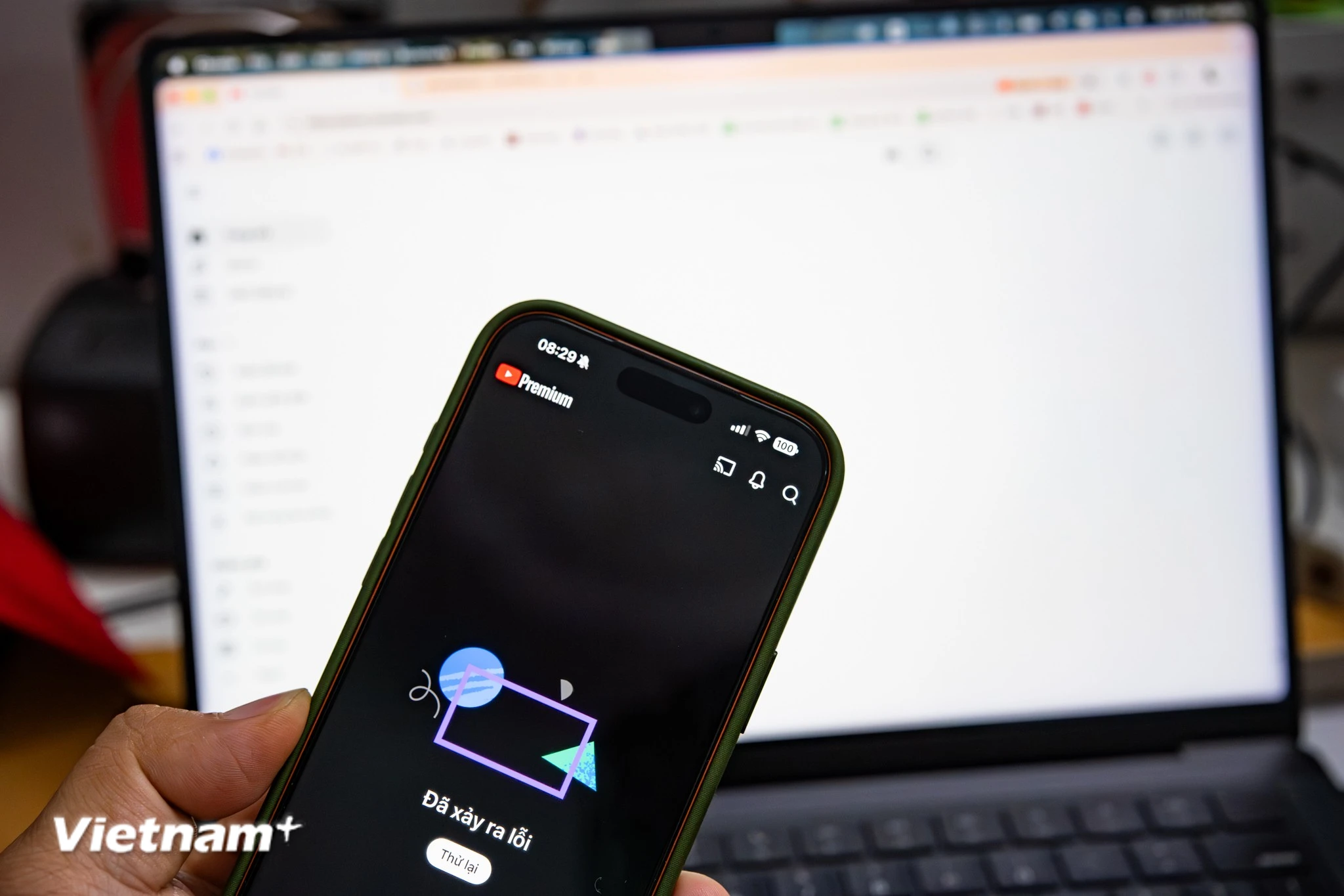 YouTube Bất Ngờ Trắng Trơn, Không Hiển Thị Video Trong Ngày Mùng 2 Tết