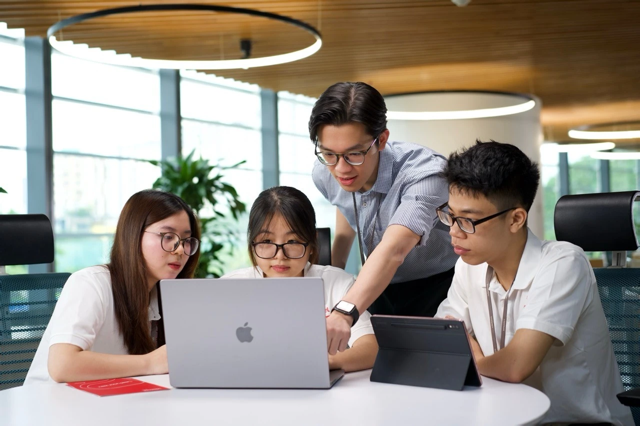 Khởi động loạt chương trình tìm kiếm tài năng trẻ phát triển công nghệ lõi
