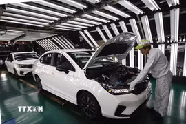 Sản xuất xe ô tô tại nhà máy Honda Việt Nam, phường Vĩnh Phúc, Phú Thọ. (Ảnh: Trần Việt/TTXVN)