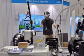 Gian hàng giới thiệu sản phẩm robot ứng dụng AI tại Malaysia. (Ảnh: Bùi Hoàn/TTXVN)