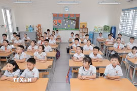 Học sinh trường Tiểu học Gia Quất (Bồ Đề, Hà Nội). (Ảnh: Minh Quyết/TTXVN)