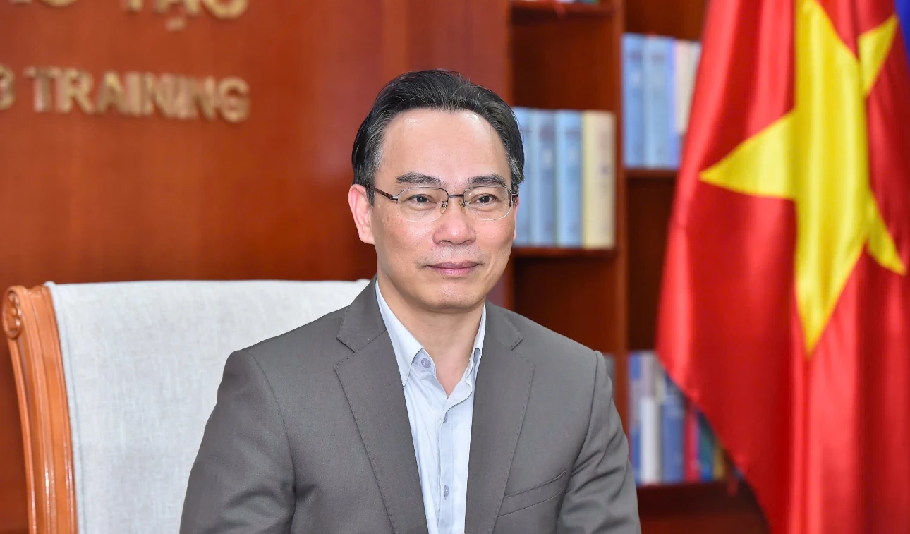 Ông Hoàng Minh Sơn chính thức trở thành Bộ trưởng Bộ Giáo dục và Đào tạo