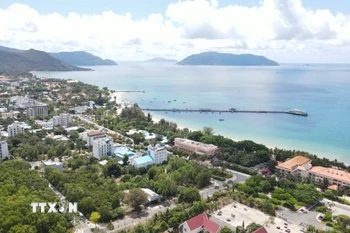 Toàn cảnh Trung tâm hành chính và đô thị hiện hữu của Côn Đảo. (Ảnh: TTXVN phát)