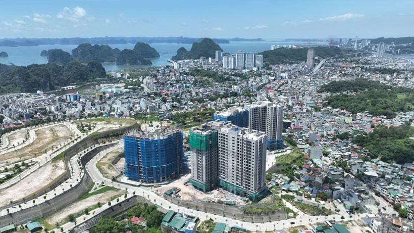 Dự án nhà ở xã hội khu dân cư đồi Ngân hàng thuộc địa phận 2 phường Hồng Hải và Cao Thắng, thành phố Hạ Long, tỉnh Quảng Ninh, sẽ được bàn giao căn hộ trong quý 1 năm nay. (Nguồn: Cổng Thông tin Điện tử tỉnh Quảng Ninh)