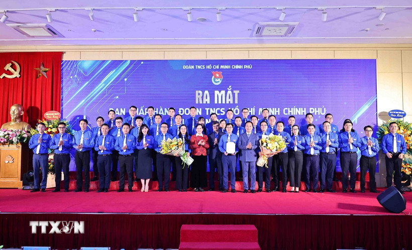 Ra mắt Ban Chấp hành Đoàn Thanh niên Cộng sản Hồ Chí Minh Chính phủ giai đoạn 2025-2027. (Ảnh: Minh Đức/TTXVN)