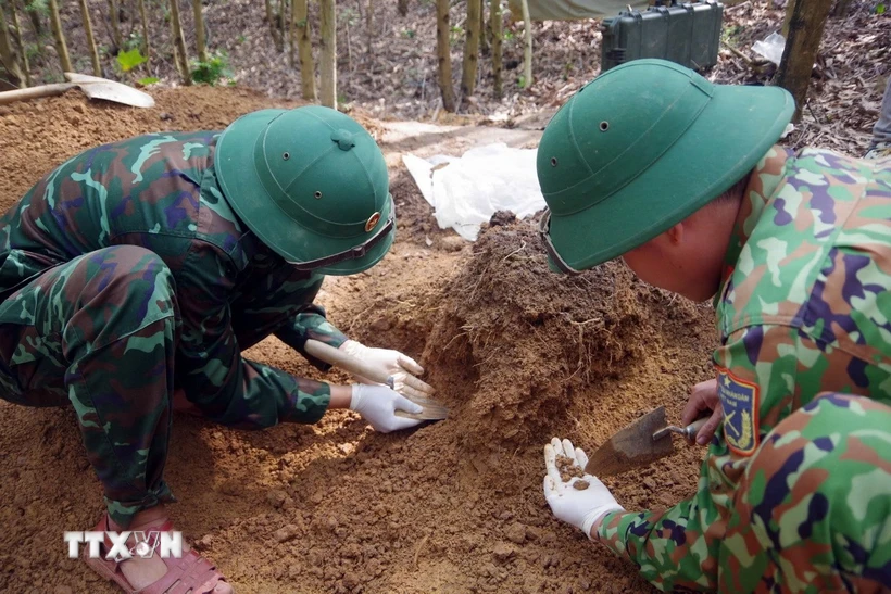 Quang cảnh tại một lễ truy điệu và an táng. (Ảnh: Thanh Thủy/TTXVN)