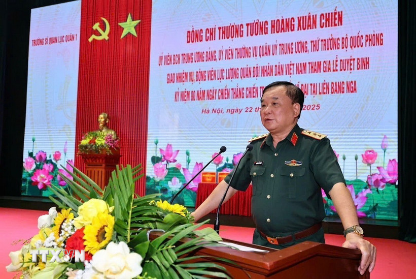 Thượng tướng Hoàng Xuân Chiến, Ủy viên Trung ương Đảng, Ủy viên Thường vụ Quân ủy Trung ương, Thứ trưởng Bộ Quốc phòng phát biểu. (Ảnh: TTXVN phát)