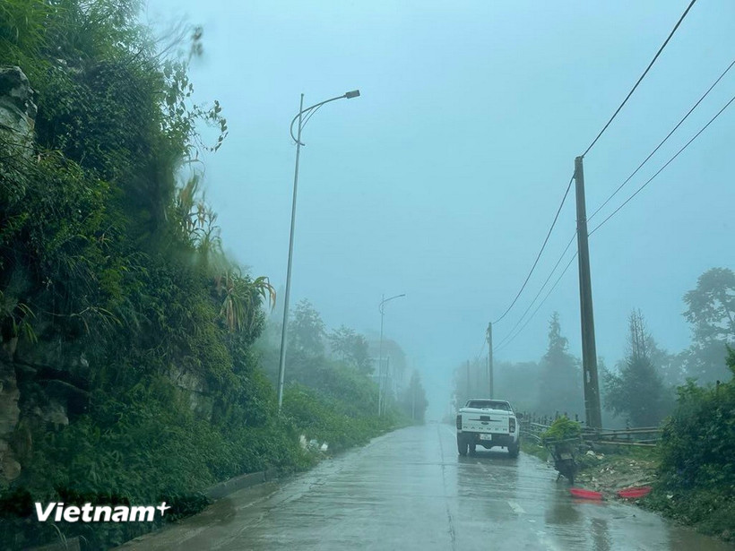 Mưa dông ở vùng núi. (Ảnh: Vietnam+)