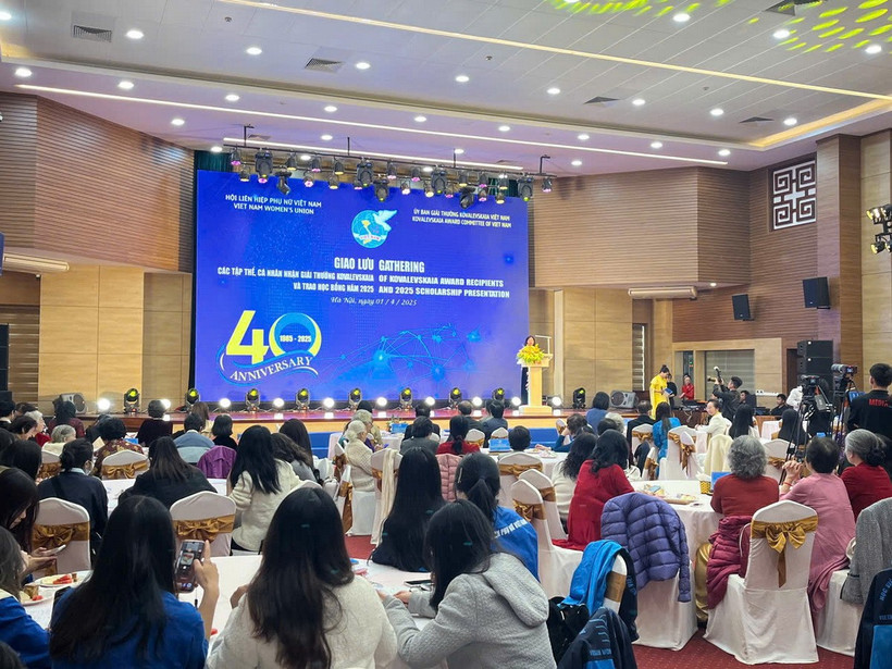 Chương trình Giao lưu các thế hệ nhận Giải thưởng trong 40 năm (1985-2025). (Nguồn: báo Chính phủ)