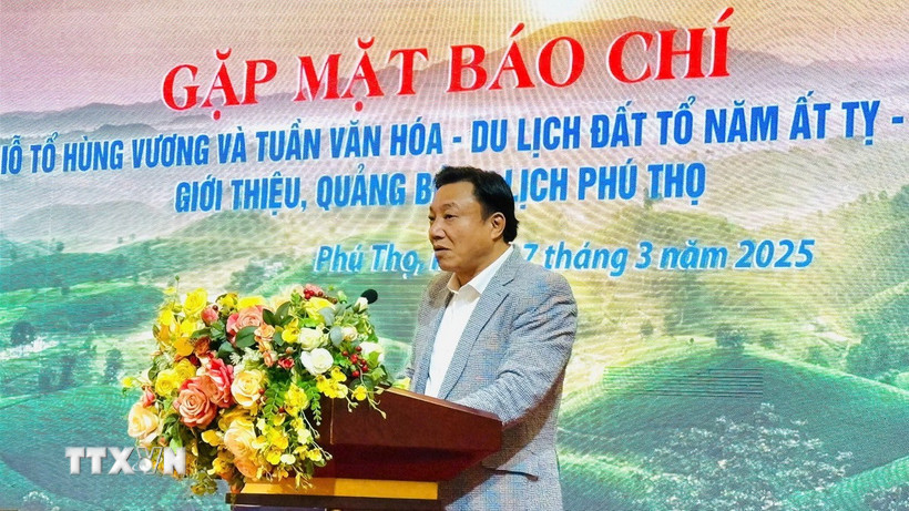 Ông Nguyễn Huy Ngọc, Phó Chủ tịch UBND tỉnh Phú Thọ (Trưởng Ban Tổ chức sự kiện) phát biểu. (Ảnh: Ngọc Bích/TTXVN)