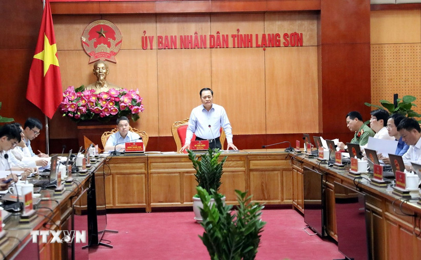 Chủ tịch UBND tỉnh Lạng Sơn Hồ Tiến Thiệu yêu cầu, các địa phương đẩy nhanh tiến độ giải phóng mặt bằng các khu, cụm công nghiệp. (Ảnh: Văn Đạt/TTXVN)