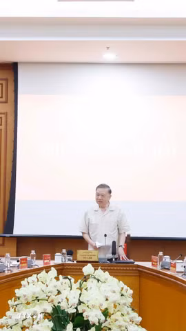 Tổng Bí thư, Chủ tịch nước Tô Lâm dự và phát biểu chỉ đạo tại Phiên họp thứ hai Ban Chỉ đạo Trung ương về phát triển văn hóa Việt Nam. (Ảnh: Thống Nhất/TTXVN)