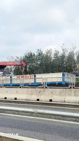 Hiện trường vụ tai nạn. (Ảnh: Tá Chuyên/TTXVN)