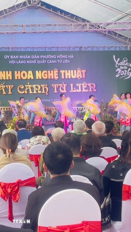 Lễ hội “Tinh hoa nghệ thuật Quất cảnh Tứ Liên” trở thành sự kiện thường niên, mở đầu cho mùa Tết ở vùng bãi sông Hồng. (Ảnh: Tuyết Mai/ TTXVN)