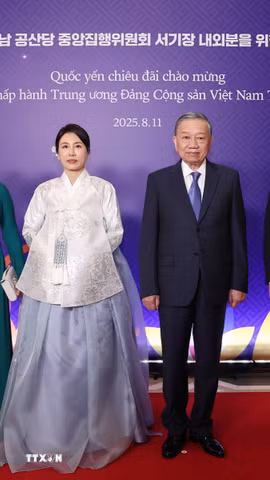 Tổng thống Hàn Quốc Lee Jae Myung và Phu nhân chủ trì Quốc yến chiêu đãi chào mừng Tổng Bí thư Tô Lâm và Phu nhân thăm cấp Nhà nước tới Hàn Quốc. (Ảnh: Thống Nhất/TTXVN)