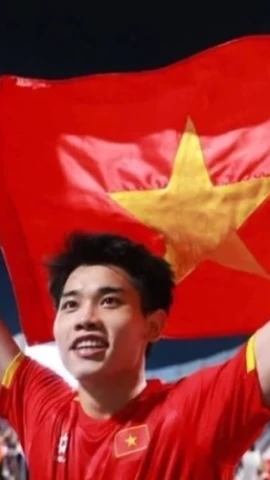 Nguyễn Đình Bắc đi vào lịch sử bóng đá Đông Nam Á