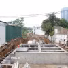Hạng mục thi công chống ngập đoạn trên đường An Dương Vương (phường Phú Thượng) cơ bản hoàn thành. (Ảnh: Nguyễn Thắng/TTXVN)