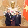 Chủ tịch Quốc hội Trần Thanh Mẫn tiếp Thượng Nghị sỹ Hoa Kỳ Steve Daines. (Ảnh: Doãn Tấn/TTXVN)