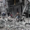 Cảnh đổ nát tại thành phố Gaza sau các cuộc không kích của Israel. (Ảnh: THX/TTXVN)