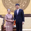Ông Trần Huy Tuấn, Bí thư Tỉnh ủy Ninh Bình, tiếp Phó Chủ tịch Đảng Nhân dân Campuchia, bà Men Sam An. (Ảnh: Thùy Dung/TTXVN)