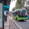Công ty Cổ phần Vận tải và Dịch vụ Liên Ninh đã chuyển đổi toàn bộ đội xe hiện hữu sang sử dụng xe buýt điện. (Ảnh: Phạm Tuấn Anh/TTXVN)