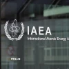 Biểu tượng Cơ quan Năng lượng nguyên tử quốc tế (IAEA) tại trụ sở ở Vienna, Áo. (Ảnh: THX/TTXVN)