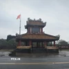Một số đoạn đường ở trung tâm thành phố Huế nước đã rút hết. (Ảnh: Văn Dũng/TTXVN)
