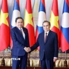 Chủ tịch Quốc hội Trần Thanh Mẫn gặp Chủ tịch Quốc hội Lào Saysomphone Phomvihane. (Ảnh: Thống Nhất/TTXVN)